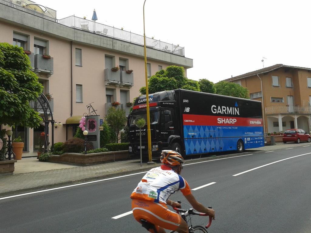 Hotel Sporting Tabiano Terme Exterior foto