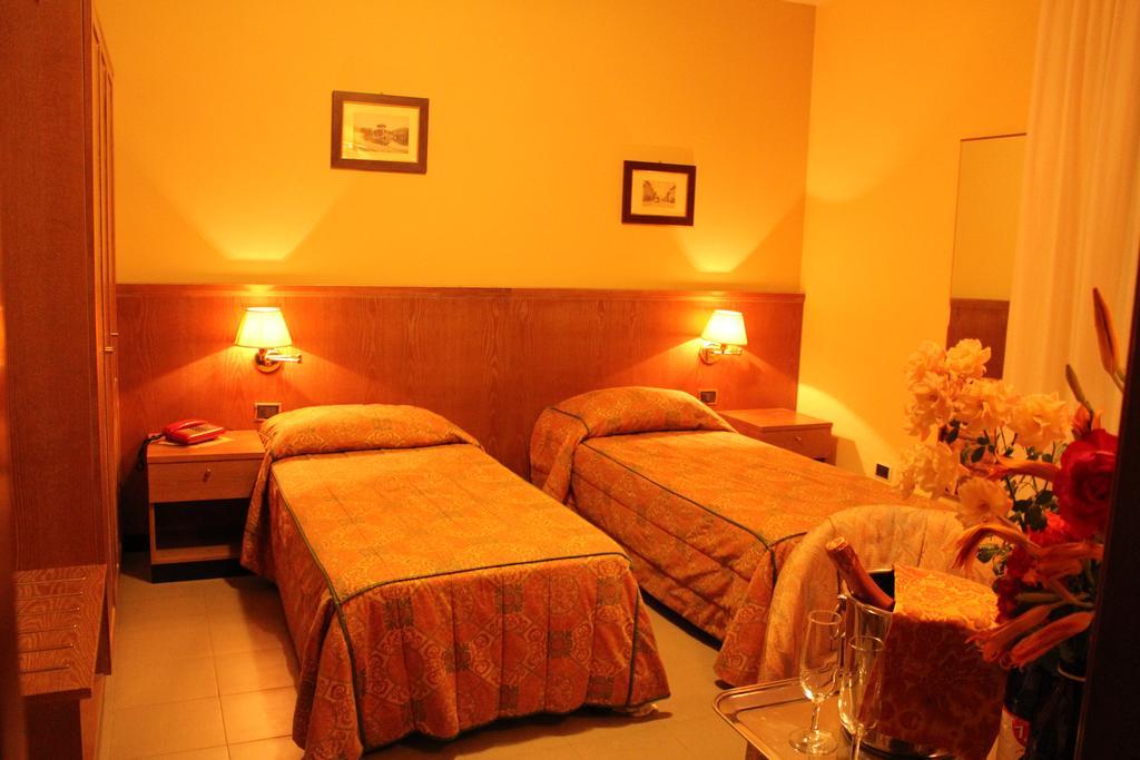 Hotel Sporting Tabiano Terme Quarto foto